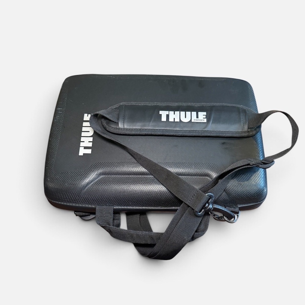 Thule Gauntlet Hard Shell Laptop Attache Case Black 13 inch Shoulder Bag Bag